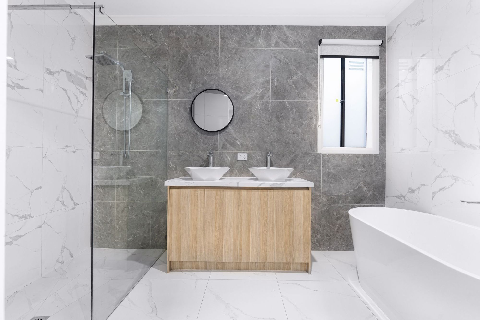 b_woodvanity